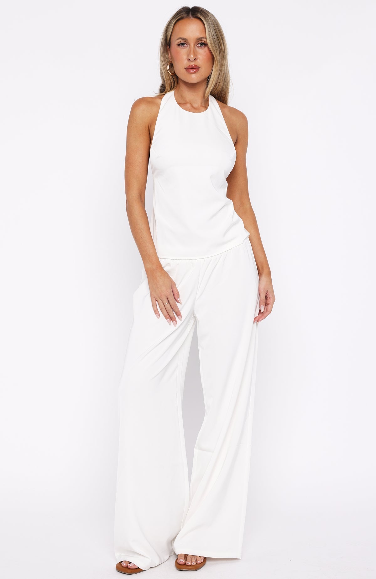 Way She Walks Top Pearl